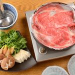 霜降牛里脊肉的牛肉火锅一人份