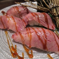 焼肉トラジ 大阪ヒルトンプラザ ウエスト店 - サーロイン寿司