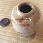 Honke Tamajuken - 瑞奉院の住職が作った大徳寺納豆が入った壺