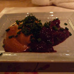 池袋 はなれ - レバ刺し（エスプーマ添えるなんて・・・お洒落）