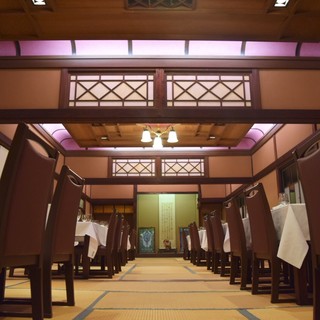 2階【お座敷】
                                  6名～52名様までご利用頂けます。
                                  ※お部屋のご指定はできません