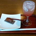 Kominka Kafe Tomi - イチジクの酵素ジュース&自家製お菓子