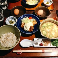赤坂うまや - 冷汁とチキン南蛮定食 @1,200円
                ご飯はお替わりできます。1杯めは冷や汁で、2杯めは卵ごはんでいただきます。
