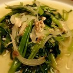芳蘭亭 - 空芯菜と秋刀魚の炒め物