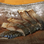 浜焼太郎 - しめ鯖 ¥490(税別)