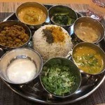 2種(大葉とグリーンチリ入りチキンふわふわ団子ココナッツ、レンコンのあらびきキーマ)