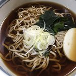 レストラン あゆみ - 温かいそば。
            美味し。