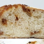 カミバン - 【2017.10】バニラいちじくぱん(カット断面)