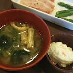 Sukiya - アスパラとベーコン、味噌汁、ポテトサラダ
