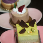 クレア モモン - ケーキ