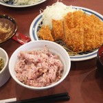 とんかつ 濵かつ - 着丼の図