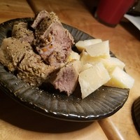 カルネジーオ イースト - 