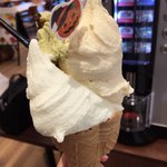 マルガージェラート - 羽咋米クリームチーズと能登プレミアムミルク（グランピスタチオのおまけ）