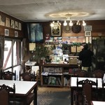 フレスガッセ - 全てテーブル席です