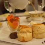 紅茶注いでくれます