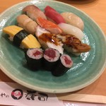 さかなやのmaru寿司 - サービスセット（9個、細巻）（赤だし付き）（￥998）