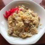 あづまや - 『半チャーハン』300円
      