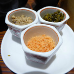 Hitoshinaya - そぼろ三種（鶏、紅じゃけ（北海道産）、高菜）