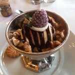 ザ・フジヤ - 富士屋ホテル・皇族の方々に愛されたチョコレートナッツサンデー