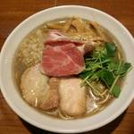 寿製麺 よしかわ - さつま若軍鶏と平子煮干しの濃厚中華そば。