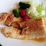 十勝まきばの家 - これはなんていう料理かな、もしかしてピカタ？とてもおいしかった！！