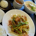 China 胡桃庵 - 鶏と野菜のカレー炒め