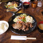 Gyuutetsu - サイコロ＆ハンバーグランチ