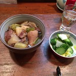 志ら梅 - お通しは芋煮