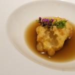 シュヴァル・ドゥ・ヒョータン - 秋の鱧のベニエ　コンソメソース仕立て