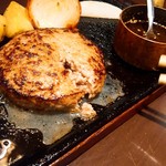 手作りハンバーグ工房Toshi - 2017/10  ハンバーグからの肉汁