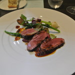 アキヒサ ハンダ - ハンガリー産マグレ鴨のロティ