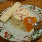 魚頭大熊 - 柑橘類のババロア。