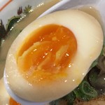 油山とんこつ研究所 くまちゃんラーメン - 煮卵