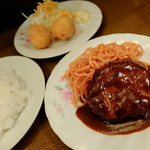 レストランあづま - お好みセット“ハンバーグ & カニクリームコロッケ”