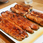 かぶと - 養殖と天然蒲焼