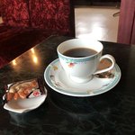 志摩 - ブレンドコーヒーは¥350
おつまみには柿ピーが付きます(ﾟ∀ﾟ)