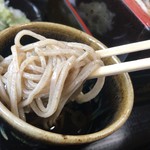 そば処　いわかみ - 麺の細さも魅力…