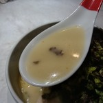 【2017.10.29(日)】鶏白湯塩(並盛・150g)850円のスープ