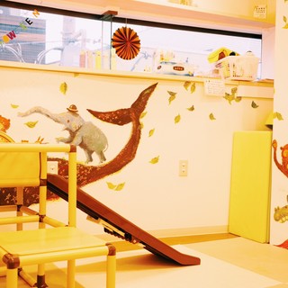 Relax and have fun in the tatami space with play equipment