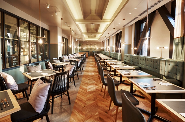 座席 : CROSSFIELD with TERRACE LOUNGE （クロスフィールド ウィズ