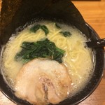 横浜家系ラーメン 希家 - 家系塩ラーメン@690円