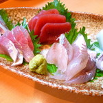焼酎と手しごと料理の店　まさや - ◆刺身盛り合わせ（本マグロ、ホウボウ昆布〆、カンパチ、アオリイカ、〆鯖）