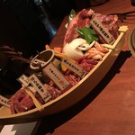 Yakiniku Kawachidon - 舟盛り １０品 ６８００円
