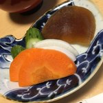 うなぎ亭 友栄 - 漬物も美味しかった！上品な味わい
