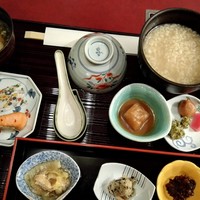 中之島なだ万 - 朝がゆ定食2800円