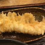 280円でこれだけの海老天が食べられるなんて
