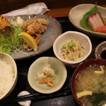 食堂 だるまや - 唐揚げ御膳（1280円）