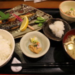 食堂 だるまや - 鯖の塩焼き定食（900円）