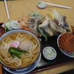 まさか - これがうわさのまさか天うどん790円(853円)+ひとくちソースカツ丼190円(205円)は前回のサービスチケットでサービスです❕