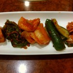 焼肉 スタミナ苑 - キムチ盛り合わせ